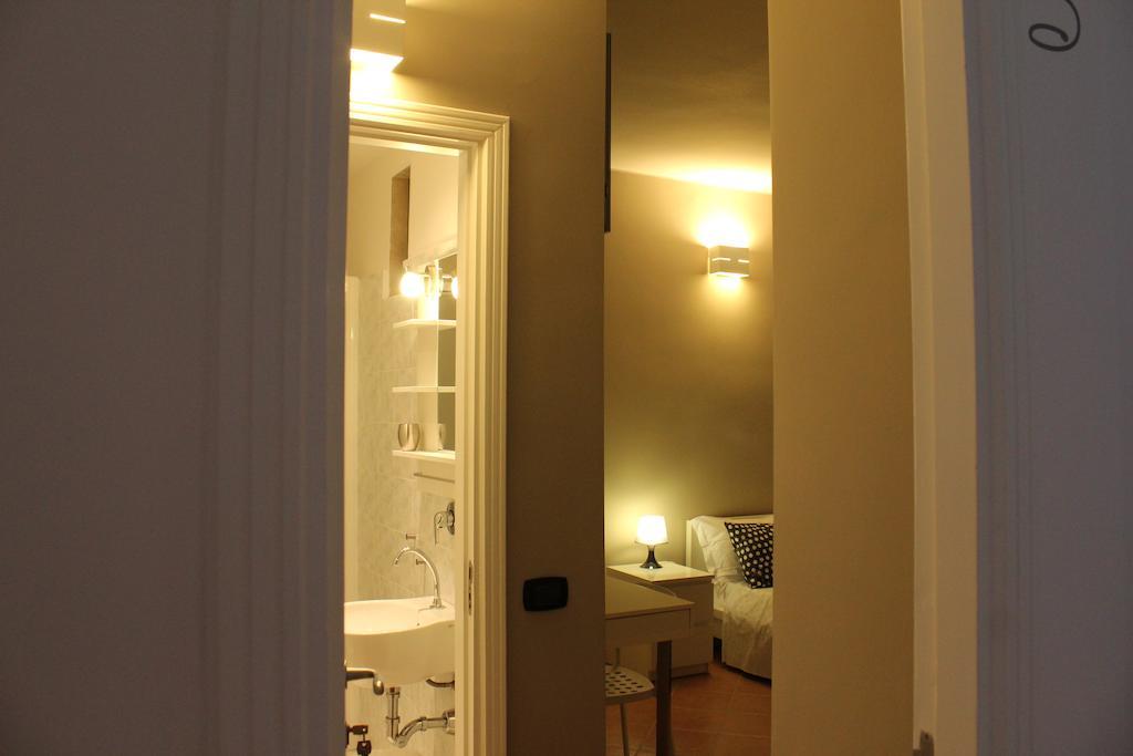 Bed And Breakfast Charming House بارليتا الغرفة الصورة