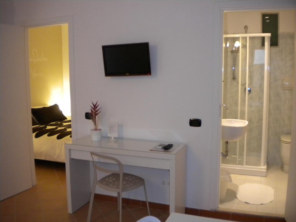 Bed And Breakfast Charming House بارليتا الغرفة الصورة