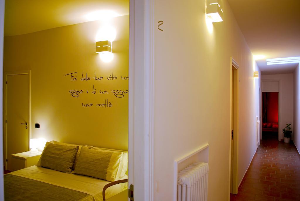Bed And Breakfast Charming House بارليتا الغرفة الصورة