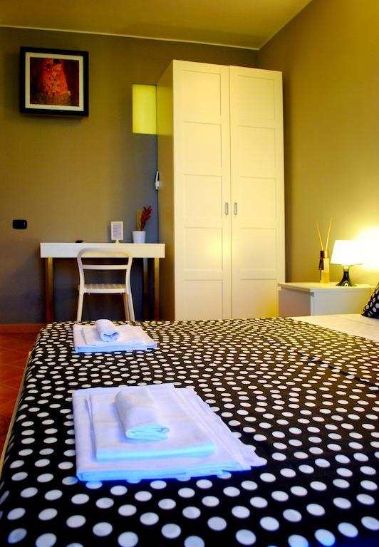 Bed And Breakfast Charming House بارليتا الغرفة الصورة